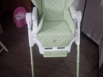 детский стульчик для кормления happy baby w2,  стул в отличном состоянии, после 1 аккуратного ребенка ?? на фото нет, но все в комплекте есть, и удерживающие ремешки в Архангельске