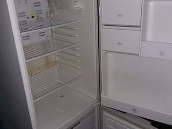 Продам холодильник БИРЮСА,можно на запчасти,  Морозильное отделение в рабочем состоянии, а холодильное отделение требует заправки фреоном,  САМОВЫВОЗ, Состояние: в Белгороде