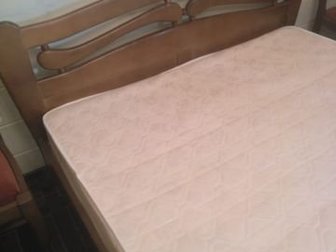 Продам двухспальную кровать с матрасом,  Из массива сосны,   Б/у,  Использовалась редко,  10000 рублей,  Возможен торг, в Чебоксарах