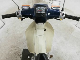 Смотреть фото  Мотоцикл дорожный Honda C50 Super Cub Custom рама C50 скутерета багажники гв 1996 79503482 в Москве