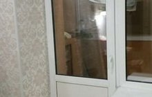 Дверь балконная с окном пвх