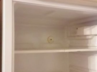 Холодильник Stinol, полностью в рабочем  состоянии, два компрессора один на морозильную камеру другой на холодильник,  Морозильная камера на 4 ящикa,  Высота 185 в Кирове