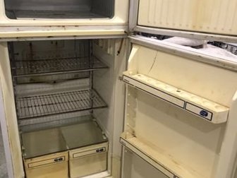 Продаю холодильник Юрюзань высотой 140 см в рабочем состоянии,  Помогу с доставкой и подъемом недорого, в Кирове