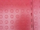 Свежее фотографию Спортивный инвентарь Сборный спортивный коврик защита пола вокруг гантельного ряда 37798295 в Москве
