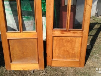 Продам двери деревянные двустворчатые двойные с коробкой,  Двери с форточкой в отличном состоянии,  Размер 134х224 см, (без коробки), в Находке