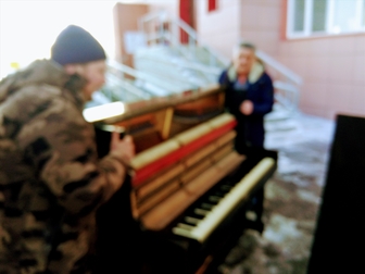 Новое изображение Транспортные грузоперевозки Переезды мебельщики газель вывоз пианино 76115793 в Новосибирске