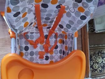 Продам стул для кормления, подходит для детей с 6 месяцев, которые уже сидят,  Стул с ремнями безопасности (пятиточечный),  Стул очень удобный, широкие вместительные в Петропавловске-Камчатском
