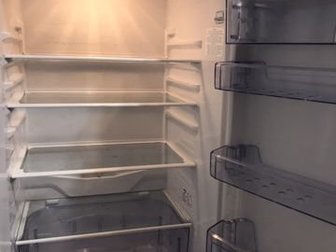 Продаю двухкамерный холодильник в идеальном рабочем состоянии, Срочно!Самовывоз в Подольске