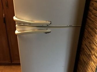 Продаю холодильник!Высокий и вместительный!Делаем ремонт кухни-решили поменять технику, Самовывоз в Подольске