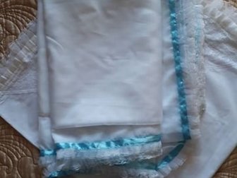 Продается балдахин на детскую кроватку из ткани- вуаль белого цвета с голубой лентой и отделка из голубой ленты,  размер большой до низа детской кроватки , очень в Салавате