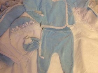 Комплект на выписку для мальчика , нежно-голубого цвета , 9 предметов ( штанишки , уголок, распашонка , носочки , шапочка, одеяло, 2 пелёнки , атласная лента )торг в Саранске