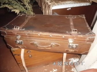 Скачать фото  старинный кожанный чемодан 40-х гг, прошлого века 33228368 в Саратове