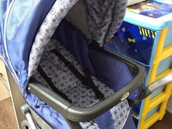 Детская коляска Geoby в отличном состоянии продаётся,  Два сменных блока:люлька и прогулочный блок, оба с креплениями для авто,  Имеется сумка, москитная сетка и в Стерлитамаке