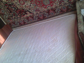 Скачать бесплатно foto  Срочно продается большая 2хспальная кровать с очень удобным матрасом и 2 вместительными ящиками, 35132597 в Тихвине