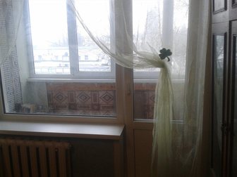 Просмотреть изображение Комнаты продам комнату 17 кв, м с балконом 32593454 в Тольятти