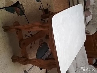 Продаю деревянный стол в хорошем состоянии,  Есть пару небольших сколов, на фото видно,  Длина стола 108, ширина 63, высота 74,   Для транспортировки стол можно в Тольятти