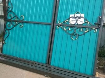 Продам усадебные ворота ,  Размеры:  3 метра ширина ворот,  ширина калитки 1 метр, Стандартный, можно по вашему желанию цвет, узор, Есть установка, доставка Все в Улан-Удэ