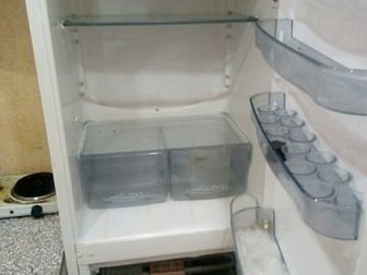 Холодильник двухкамерный большой морозилка снизу очень объёмная работает как часы без нареканийСостояние: Б/у в Великом Новгороде